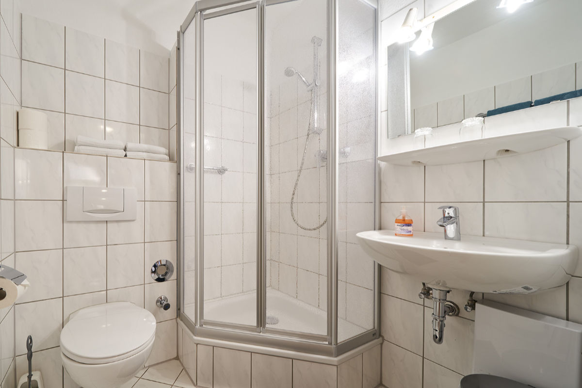 Ferienwohnung B - Dusche / WC